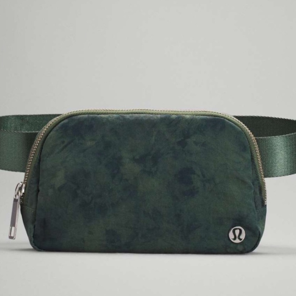 Lululemon Rare Green Belt Bag